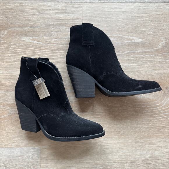 dingo Shoes - Dingo Black Flannie Bootie - Size 8